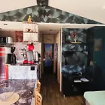 Accueillant A La Haye Avec Piscine Holiday home Saint-Symphorien-le-Valois